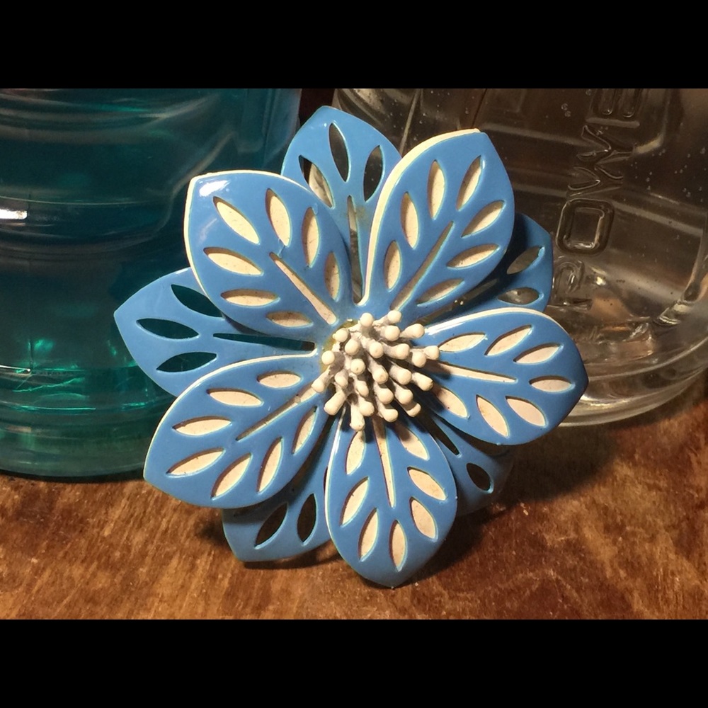 Light blue and white Brooch/Pin